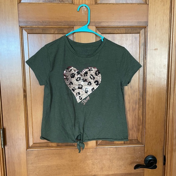DKNY Cheetah Sequin Heart Top - Picture 1 of 3